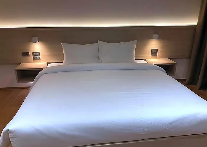 35 Bow Hotel 4*