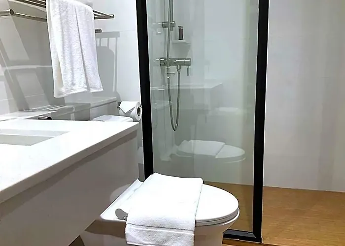 35 Bow Hotel 4*